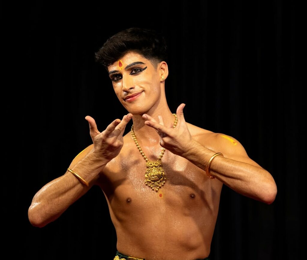 Guruvayur temple performance - imagen del proyecto